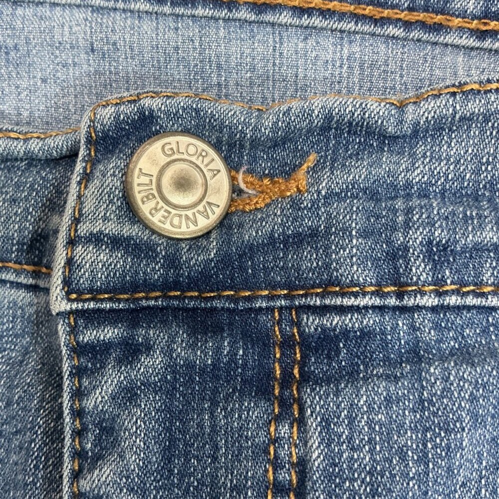 Gloria Vanderbilt Amanda Womens Size 14 Blue Denim Shorts Floral Embroidery - Picture 4 of 12